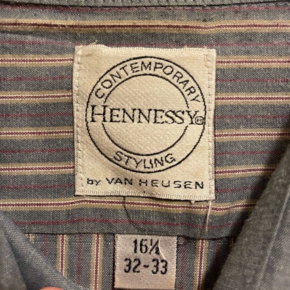 Van Heusen men’s long sleeve dress shirt—16 1/2 32-33 - Picture 4 of 10
